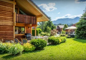 Mountain view and beautiful garden - Image 3