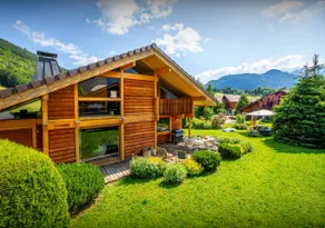 Mountain view and beautiful garden - Image 4