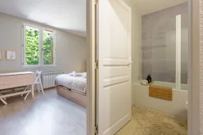 Ideal flat for couples in Enveitg - Image 3