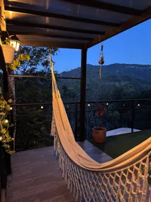 Love Gateway Cabin - Image 2