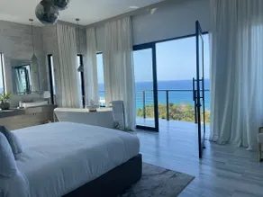 Oceanview Luxe Penthouse Suite + Infinity Pool - Image 3