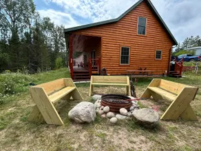 Riverfront Cabin : The Cozy Brown Trout Lodge - Image 4