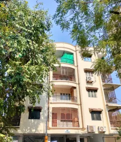 Satellite Abode-Comfortable stay in city center. - Image 3