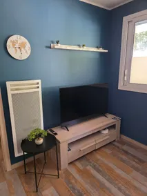 superb flat with swimming pool and parking - Image 3