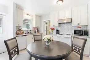 Detached charming house Prime location King-bed! 2 - Image 3