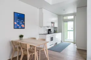 Apartment 2 bedrooms, sauna, balcony & parking - Image 2