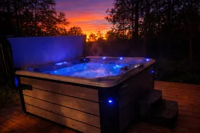 Northern MI Log Cabin Inn–Hot Tub, Trails, Golf, Trails, Nature, Snowmobile, Ski - Image 4