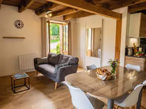 Bright haven near Vilaine, quiet & convenient - Image 2