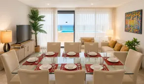 Oceanfront condo with a private pool - Image 3