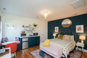 Private, Charming Sylvan Park Guest Suite, Parking - Image 5