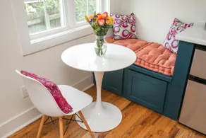Private, Charming Sylvan Park Guest Suite, Parking - Image 3