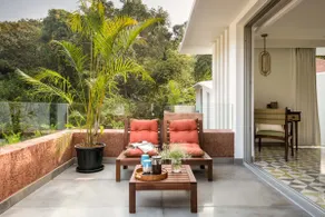 LaMacedo Contemporary Villa Balcony Wi-Fi Pool - Image 5