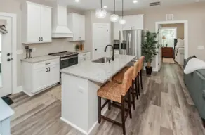 Gated 5 acres with fitness, 5 tvs, king bed - Image 2