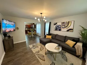Stylish and Quiet Retreat Near Downtown Raleigh! - Image 2
