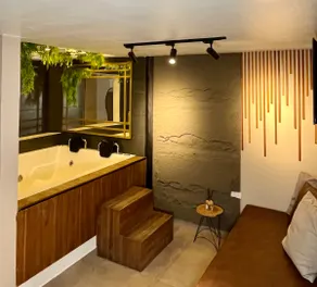 Cozy house with a jacuzzi/near the subway - Image 4