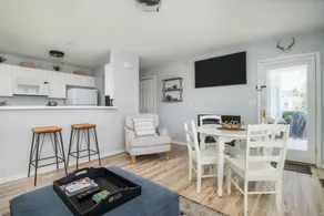 Harborage Pointe: Waterfront: Walk Out Condo - Image 5