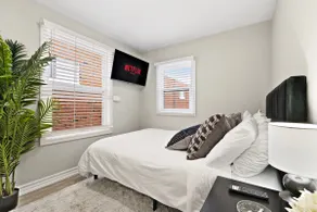 5 Mins to Fallsview | With BBQ/Wine/Parking - Image 4
