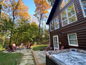 Whimsical cabin w/woods, pond, spa, screened porch - Image 4