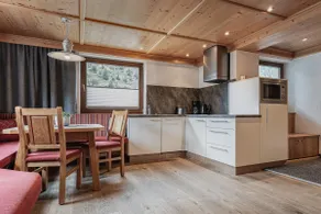 Alpenrose Apartments/Apartment 1 - Image 3