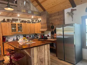 Saddle Ridge Lodge! Only 2 miles from Hermann! - Image 4