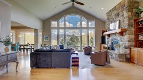 Luxury Missoula Friends And Family Home - Image 2