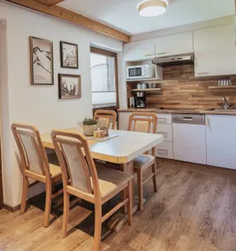 Alpenrose Apartments/Apartment 3 - Image 4