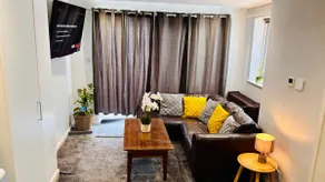 Stylish Private Guest Suite | Sleeps 5 | Parking - Image 2