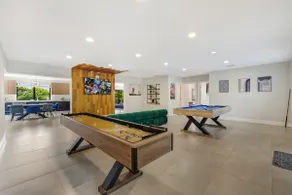 Swish Villa | Pool •Basketball Ct •Cinema •Games - Image 3
