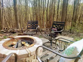 Walk to State Park trails! Hot tub+firepit+2 lofts - Image 5