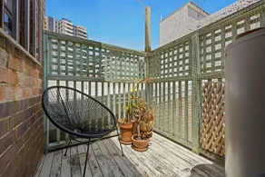 The Hunter Hideaway - Steps to Dining & CBD - Image 4