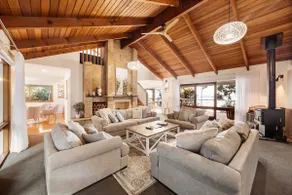 Bancroft Haven - 4BR, Dining, Panoramic Views - Image 2