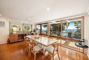 Bancroft Haven - 4BR, Dining, Panoramic Views - Image 3