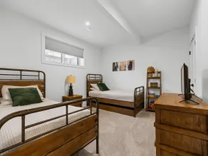 2BDR | 3 Beds | Sleeps 4 | Crib | Street Parking - Image 2