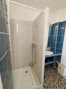 Ideally located for everyone - Image 5