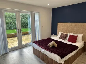Brand New, Peaceful Headington Home & Free Parking - Image 5