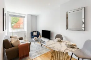 Cosy 1 Bedroom Apartment in the Heart of Eastleigh - Image 4