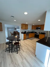 *Beautiful* Sunny West Glenwood Retreat - Image 5