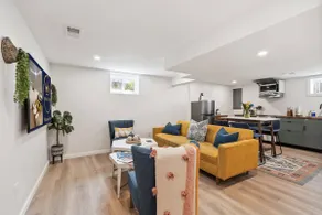Cozy Luxe Hideaway Near West End, Parks & Downtown - Image 4