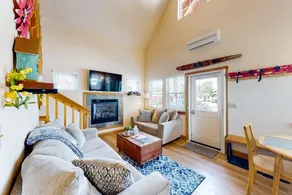 Large 1BR Mountainview Dog Friendly - Image 2