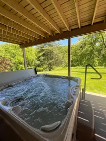 Sweet Retreat -hot tub,fire pit,pet friendly,access to pools ,outdoor games - Image 4