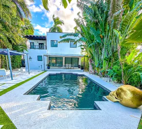 Lxury Art Deco Villa and Pool. Best neighborhood - Image 2