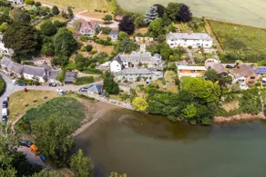 Cottages in Tranquil Hamlet - Image 3