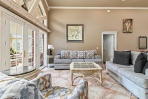 Casa Oasis - Large Home, 1-Acre, Near Trails & Fun - Image 5