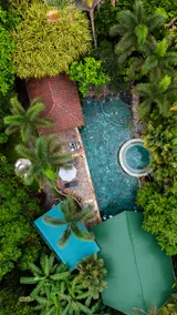 Lush Cabana in La Fortuna with Jacuzzi, Pool & Gym - Image 2