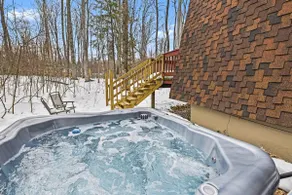 Sugarloaf Chalet – Fireplace • Hot Tub • Pets Ok! - Image 3