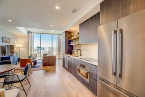 Downtown 2BR Waterview Natiivo Austin 19th-Floor - Image 3