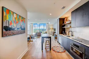 Corner Condo 2BR Lakefront Natiivo Austin 25th-fl - Image 3