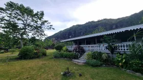 Villa Rotui – Bay & Lush Garden View - Image 2