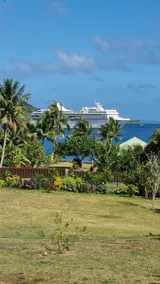 Villa Rotui – Bay & Lush Garden View - Image 5