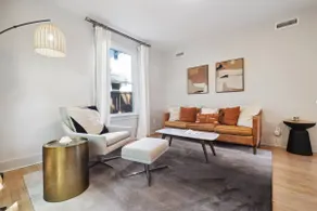 Montrose Manor- In the heart of Belmont! - Image 3